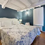Santo Spirito Romantic By Mmega